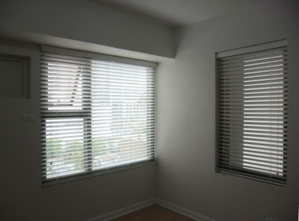 White Color of Faux Wood Blinds