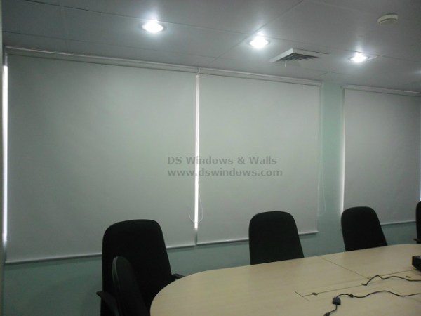 Affordable and Easily Operated Roller Blinds
