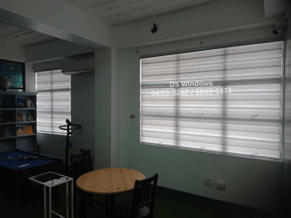 gray combi blinds